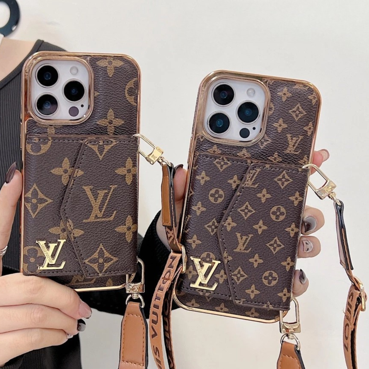 VuittonCase – Etui-portfel na iPhone’a