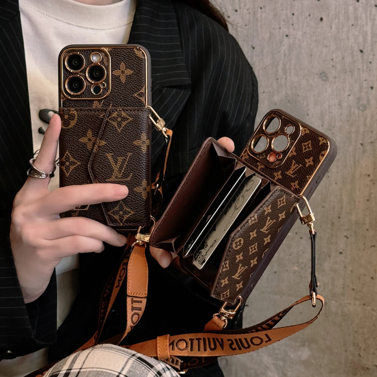 VuittonCase – Etui-portfel na iPhone’a